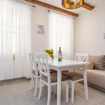 Aaa Apartments & Rooms With Free Parking PUY 외부 사진