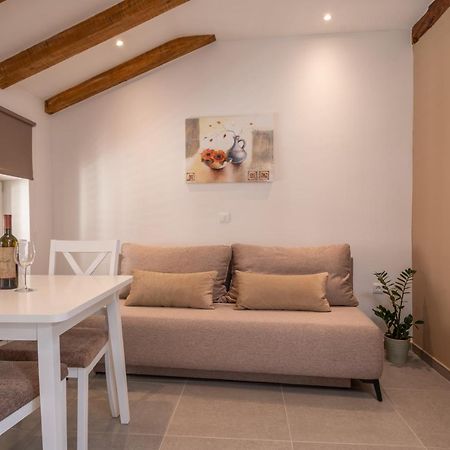 Aaa Apartments & Rooms With Free Parking PUY 외부 사진