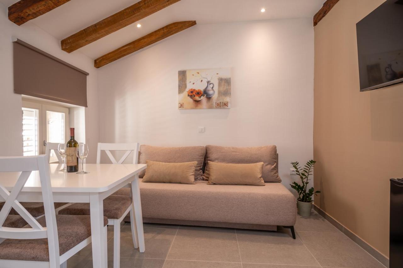 Aaa Apartments & Rooms With Free Parking PUY 외부 사진